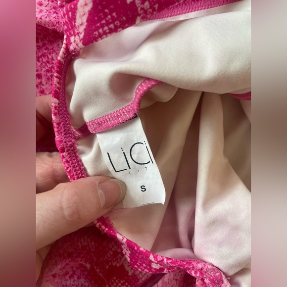 🩷 LiCi Fit - LOVE BITE SCRUNCH BIKER
JUMPSUIT - Small *SOLD OUT!!! 😍 - Picture 5 of 8